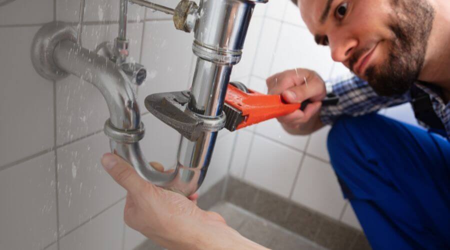 Expert burst pipe repair services in Deer Grove, IL